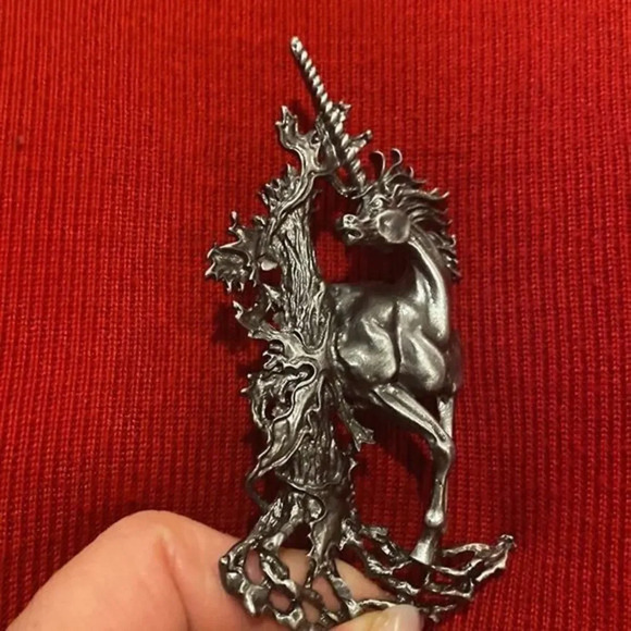 Beautiful Large Brooch - Picture 4 of 8